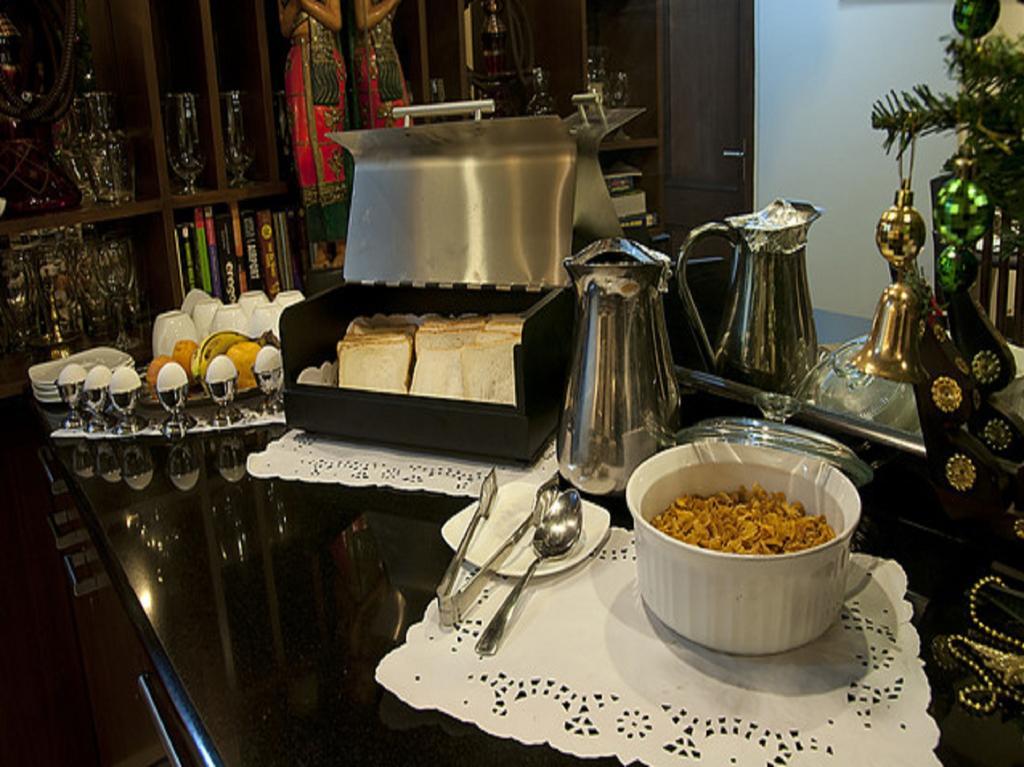 Red Maple Bed & Breakfast Nuova Delhi Esterno foto